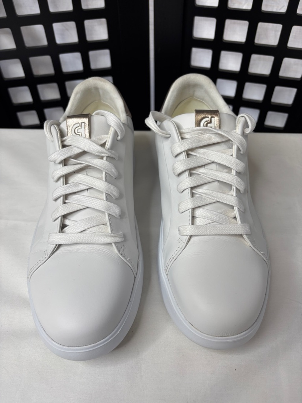 🤍 Cole Haan Grand Crosscourt 9C Sneakers Women's White Leather Gold Casual 🤍 - Picture 2 of 9